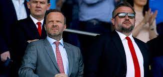 Ed-Woodward-and-Richard-Arnold