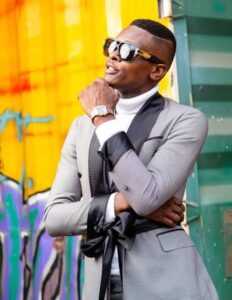 Dr. Jose chameleone-helicopter-e-readmedia