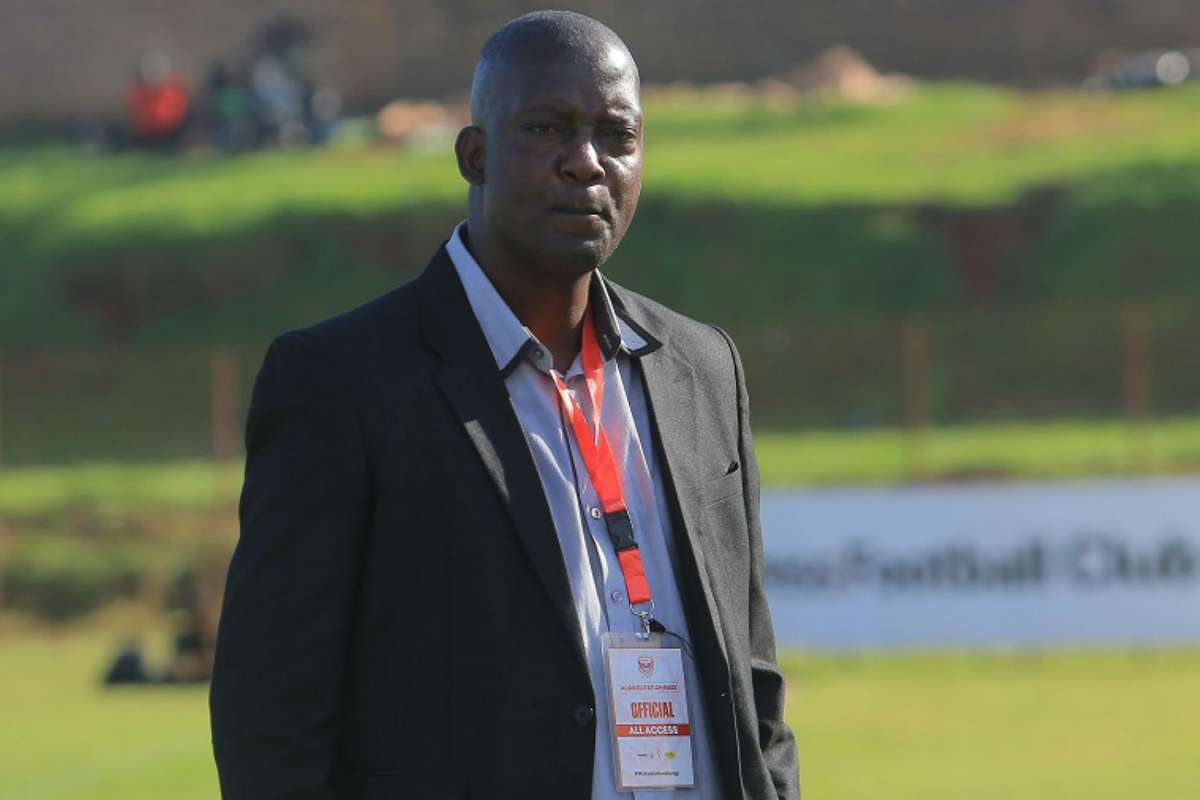 e-readmedia-Wasswa-Bbosa-express-FC-coach