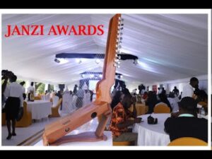 Musicians fight Over Gulu Money at the Janzi Awards | Video