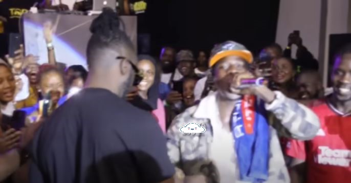 Bebe Cool Showers Alien Skin And Champion Gudo With Money At Nseko Buseko